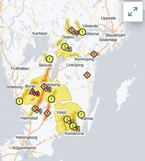 Karta över södra Sveriges hydrologiska varningar visar att många områden är påverkade.