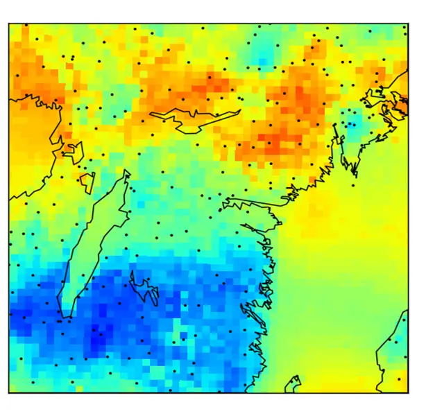 Mesananalys (5 km) av temperaturobservationer (mätningar i punkterna)
