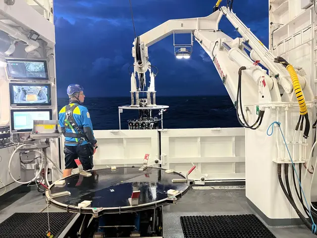 Bild på oceanograf på skeppet Svea. 
