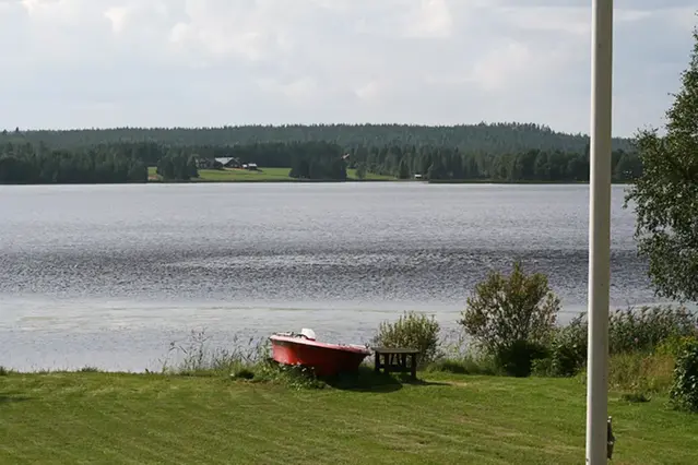 Stoftvirvel över sjön Storträsk i Norrbotten den 30 juli 2011